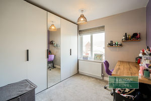 Photo 25- click for photo gallery